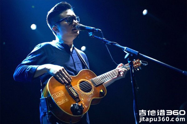 小桥吉他谱 暗杠《小桥》C调弹唱谱 六线谱